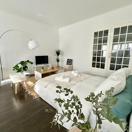 T2 60m2, Centre Ville, Parking Gratuit, Terrasse, Proche Tram, A Seulement 15mn Des Plages