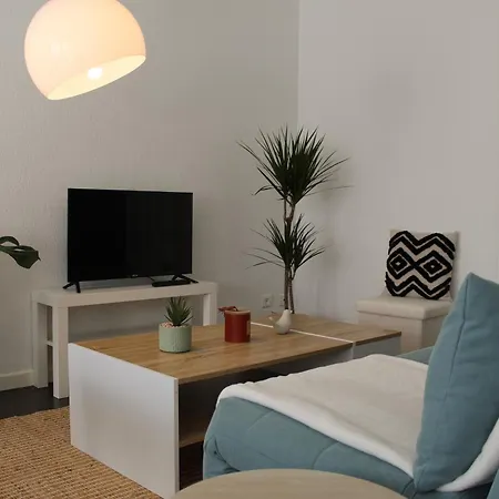 Apartment T2 60m2, Centre Ville, Parking Gratuit, Terrasse, Proche Tram, A Seulement 15mn Des Plages *