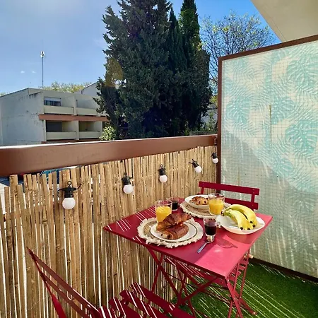Apartment T2 60m2, Centre Ville, Parking Gratuit, Terrasse, Proche Tram, A Seulement 15mn Des Plages Montpellier